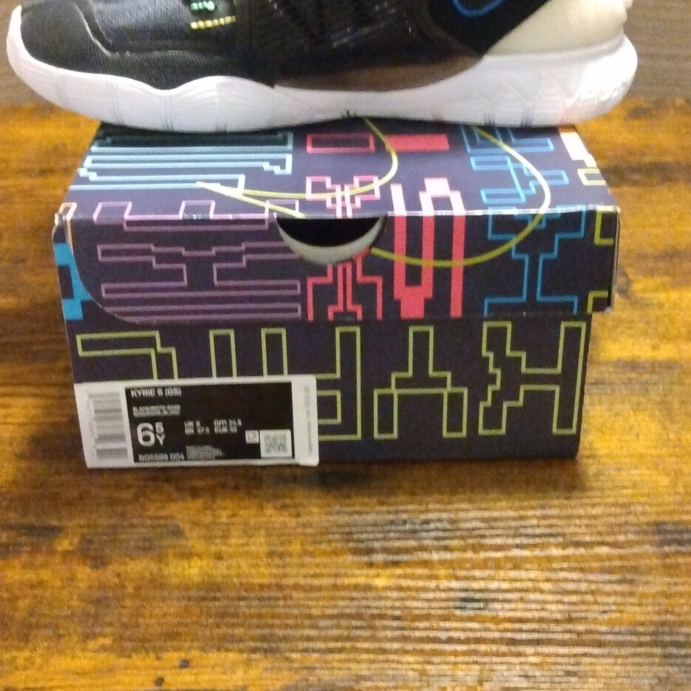 Nike Kyrie 6 Yth 6.5 Women's Size 8